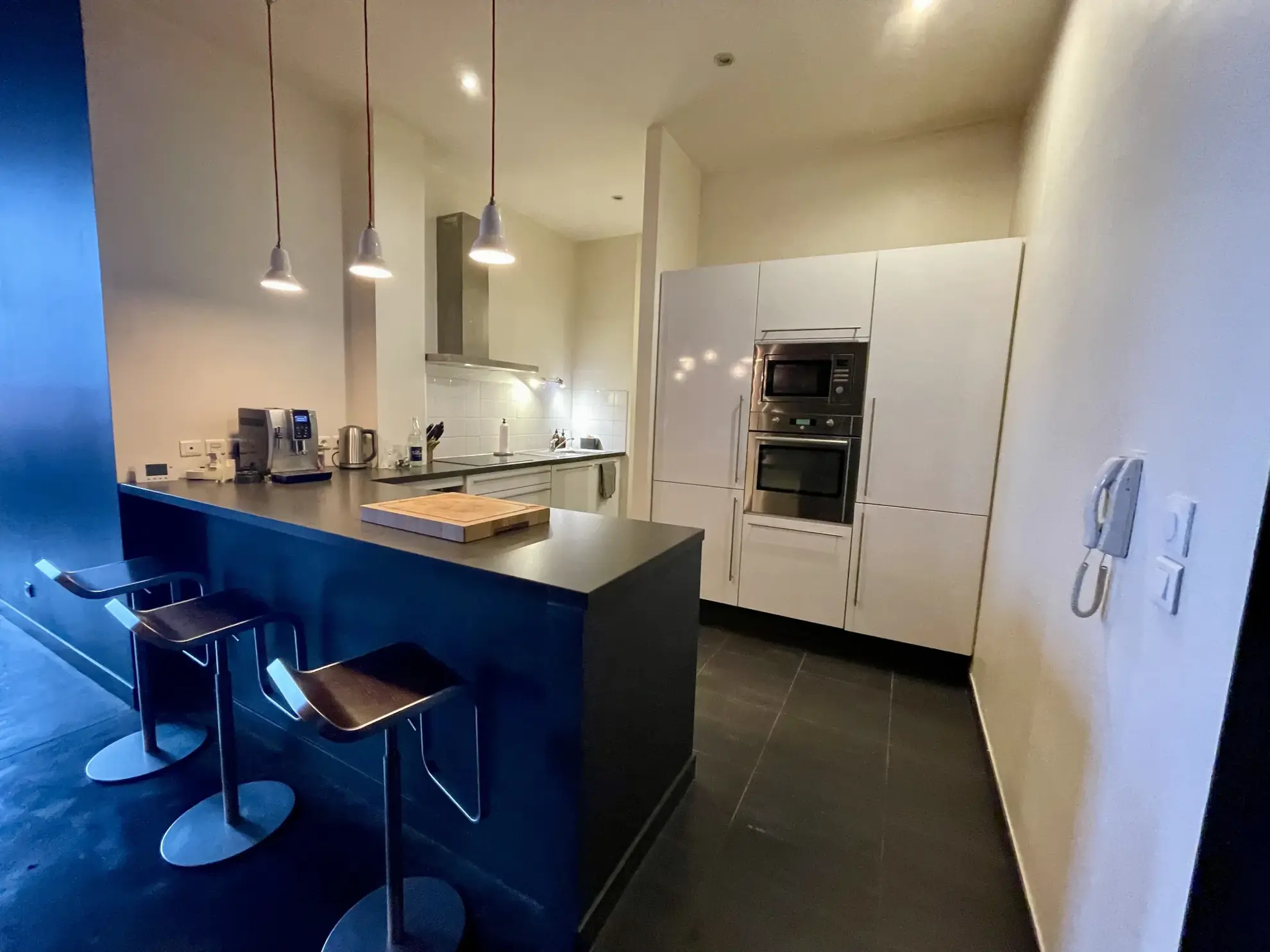 A vendre Loft spacieux de 150 m² à Tourcoing avec parking, cave et style industriel 