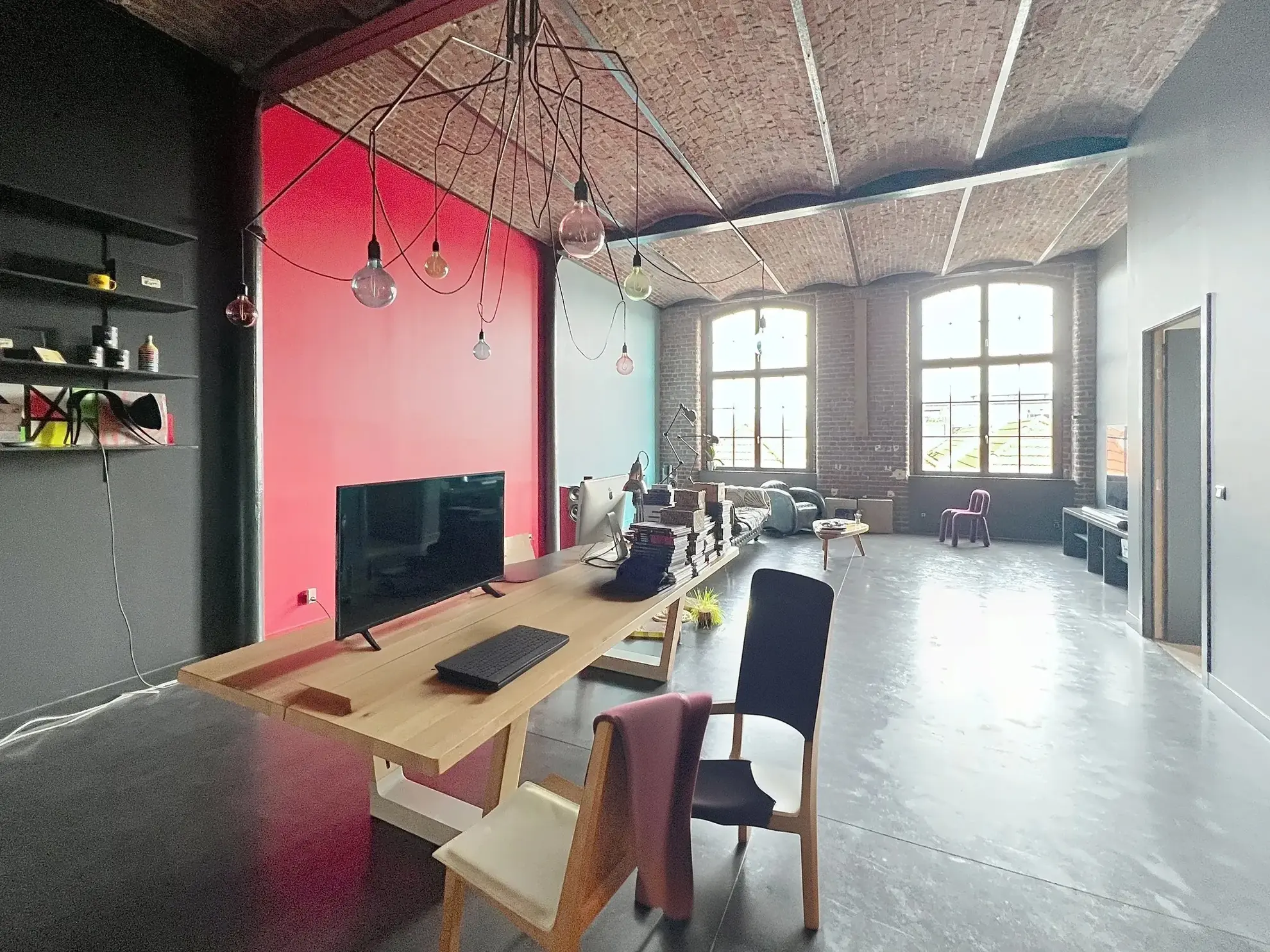 A vendre Loft spacieux de 150 m² à Tourcoing avec parking, cave et style industriel 