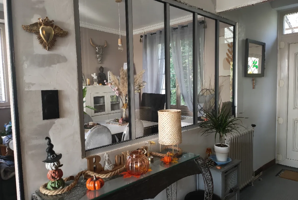 Belle maison en pierre rénovée de 190 m² avec dépendances à Saint-Augustin 