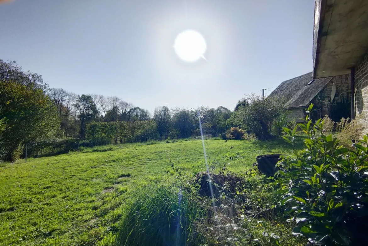 Belle maison en pierre rénovée de 190 m² avec dépendances à Saint-Augustin 