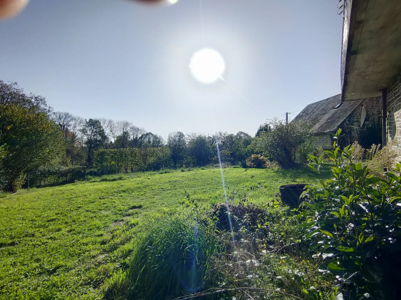 Belle maison en pierre rénovée de 190 m² avec dépendances à Saint-Augustin 