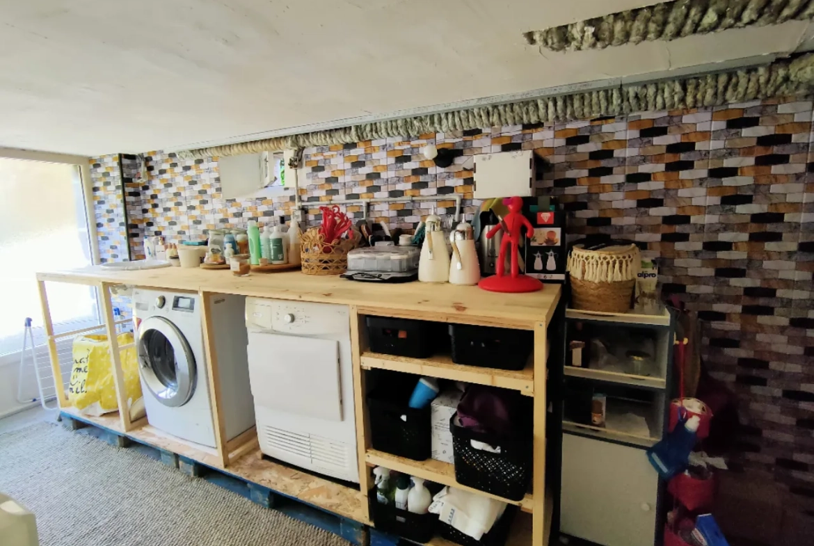 Belle maison en pierre rénovée de 190 m² avec dépendances à Saint-Augustin 