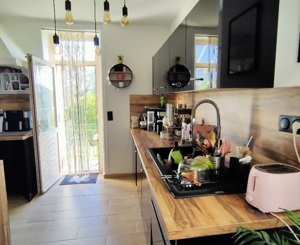 Belle maison en pierre rénovée de 190 m² avec dépendances à Saint-Augustin 