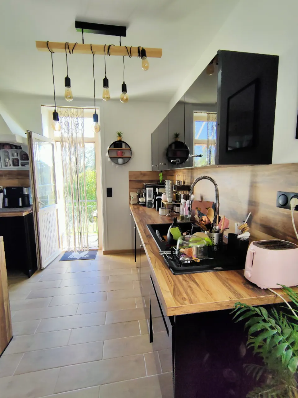 Belle maison en pierre rénovée de 190 m² avec dépendances à Saint-Augustin 