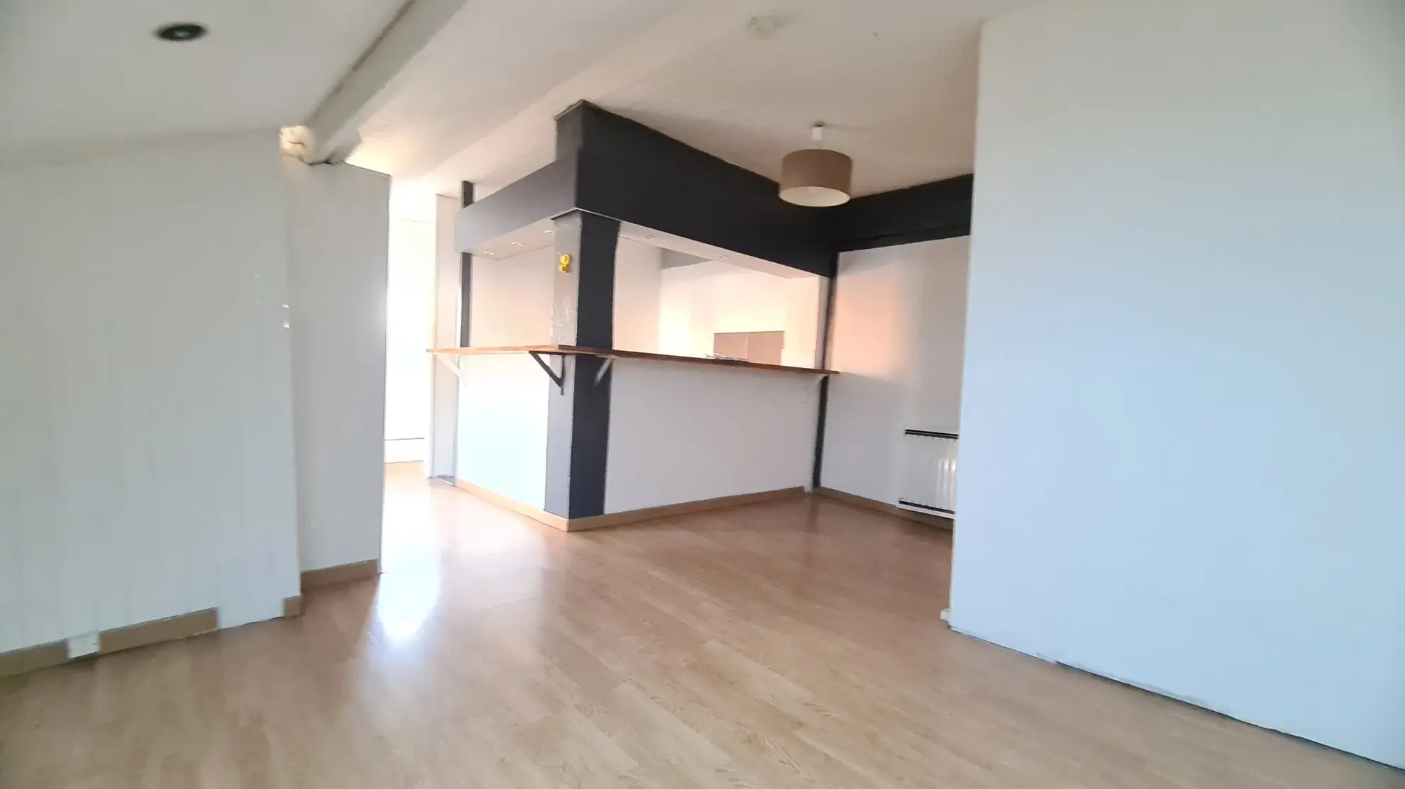 Studio à vendre à Wissous - 26 m² avec parking et terrasse 