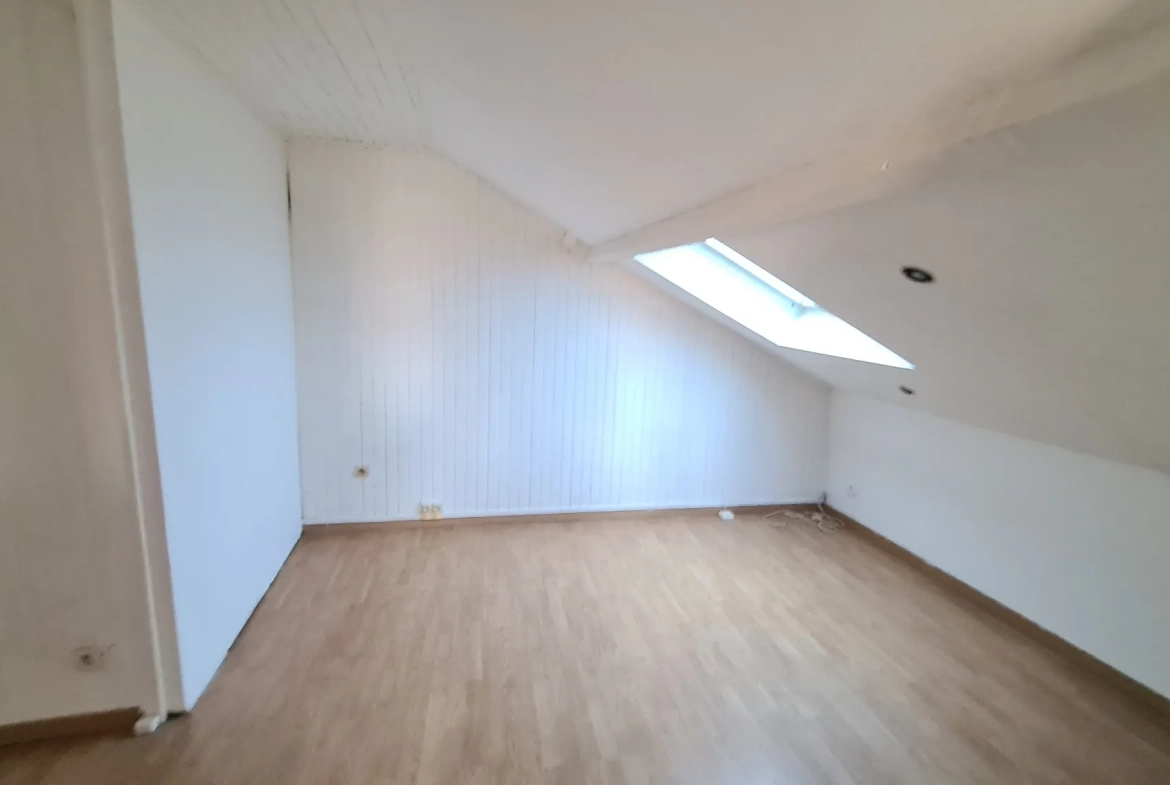 Studio à vendre à Wissous - 26 m² avec parking et terrasse 