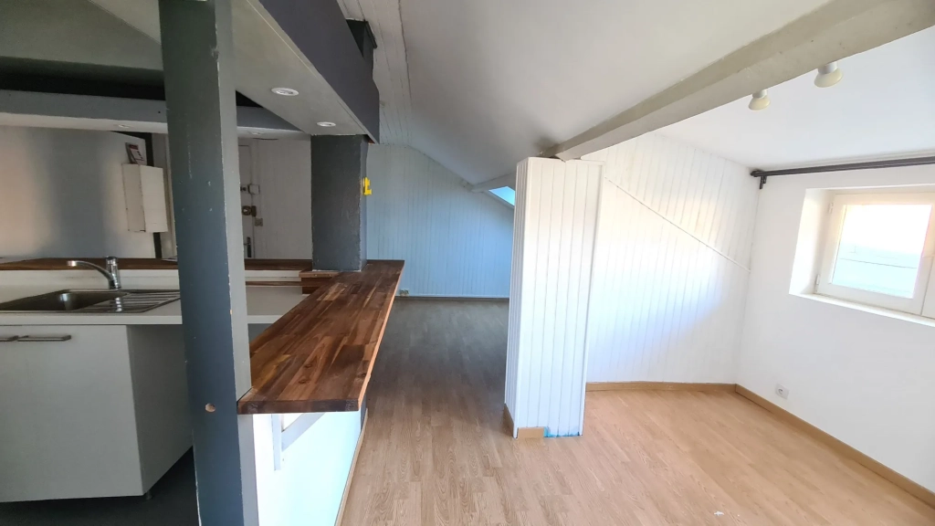 Studio à vendre à Wissous - 26 m² avec parking et terrasse