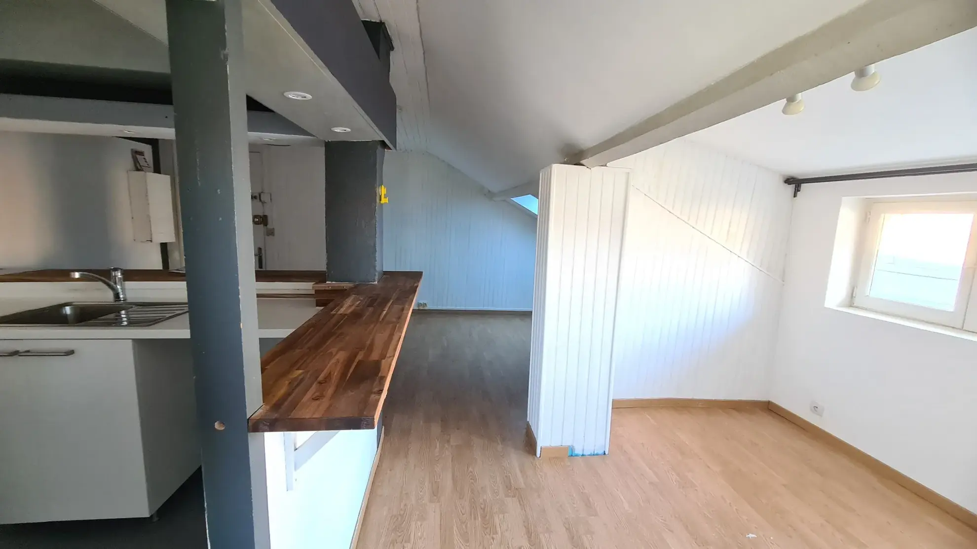 Studio à vendre à Wissous - 26 m² avec parking et terrasse 
