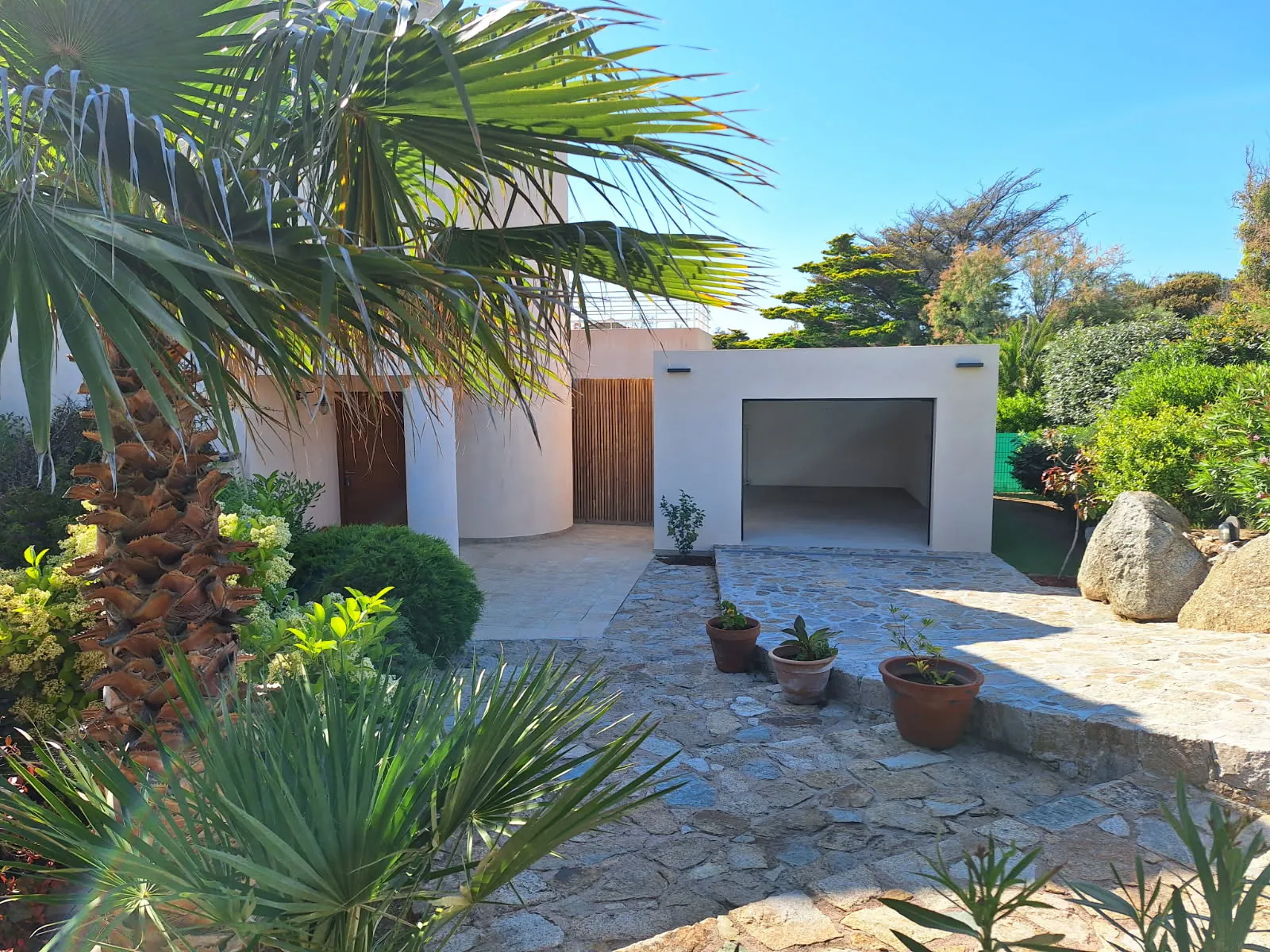 Villa de luxe avec piscine face mer entre Calvi et l'Île Rousse 