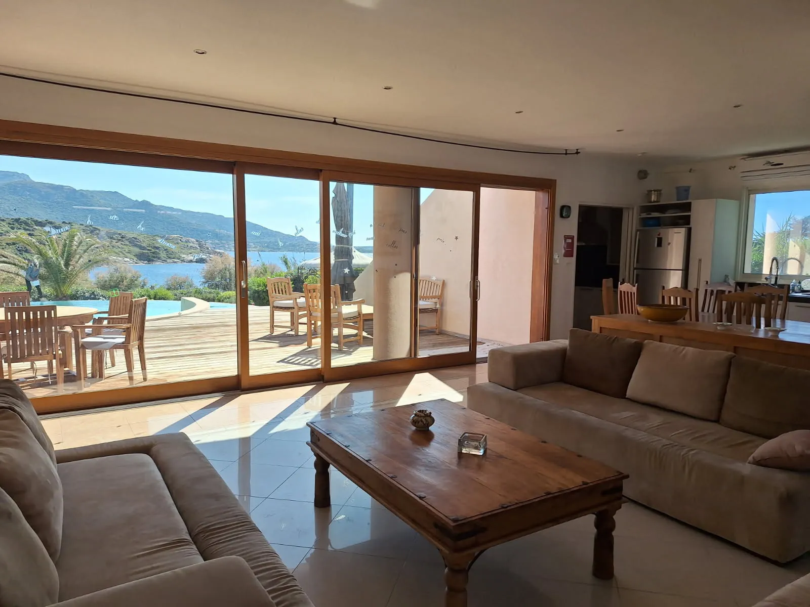 Villa de luxe avec piscine face mer entre Calvi et l'Île Rousse 