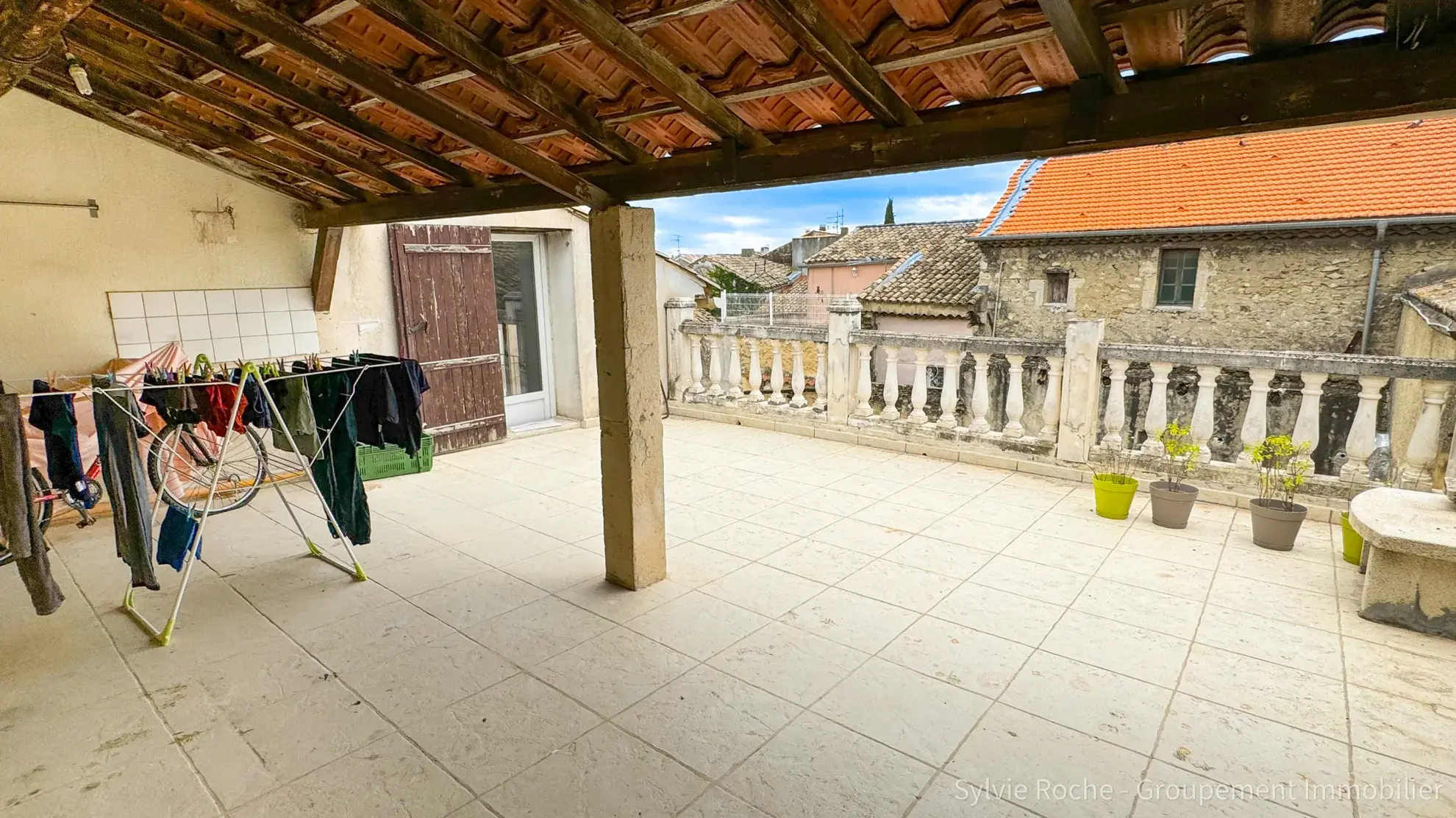 Appartement à vendre à Caderousse avec terrasse de 90 m2, proche d'Orange et Avignon 