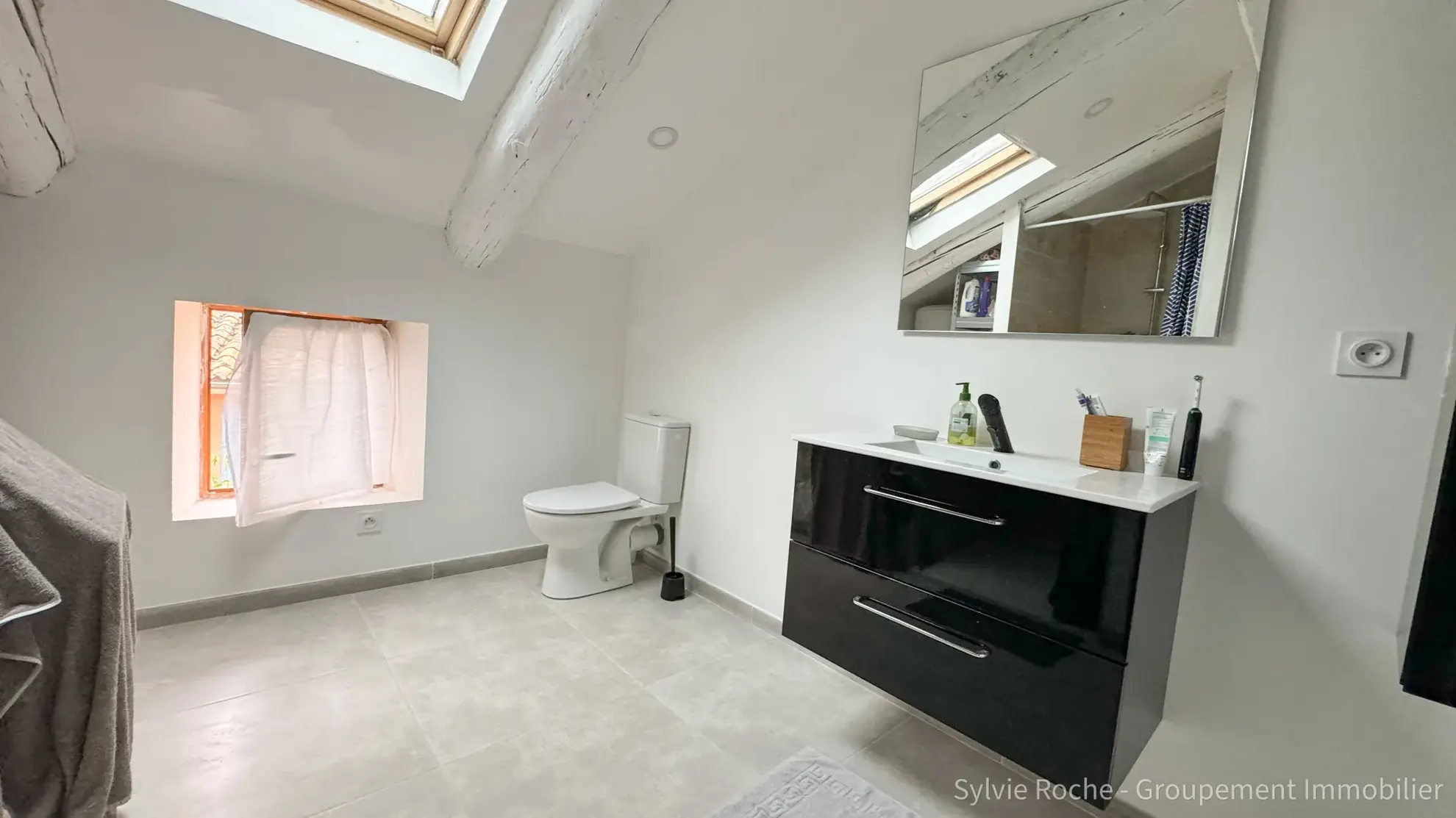Appartement à vendre à Caderousse avec terrasse de 90 m2, proche d'Orange et Avignon 