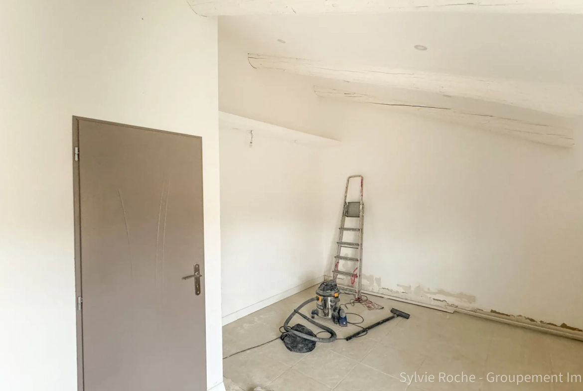 Appartement à vendre à Caderousse avec terrasse de 90 m2, proche d'Orange et Avignon 