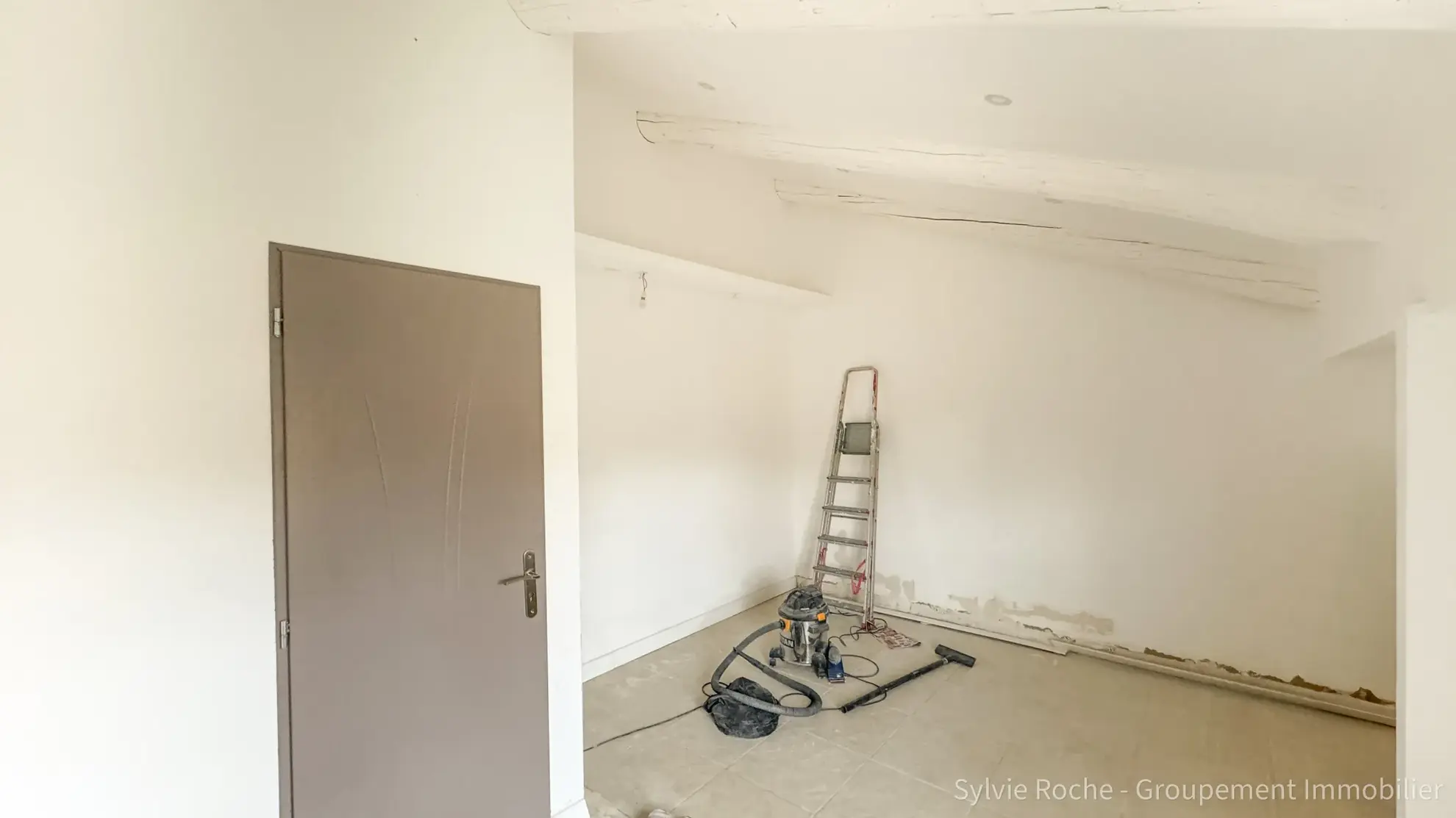 Appartement à vendre à Caderousse avec terrasse de 90 m2, proche d'Orange et Avignon 