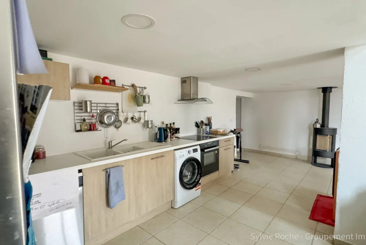 Appartement à vendre à Caderousse avec terrasse de 90 m2, proche d'Orange et Avignon 