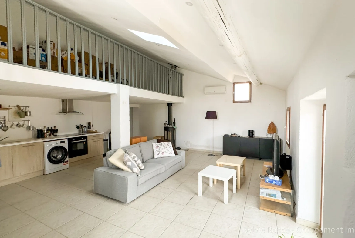 Appartement à vendre à Caderousse avec terrasse de 90 m2, proche d'Orange et Avignon 