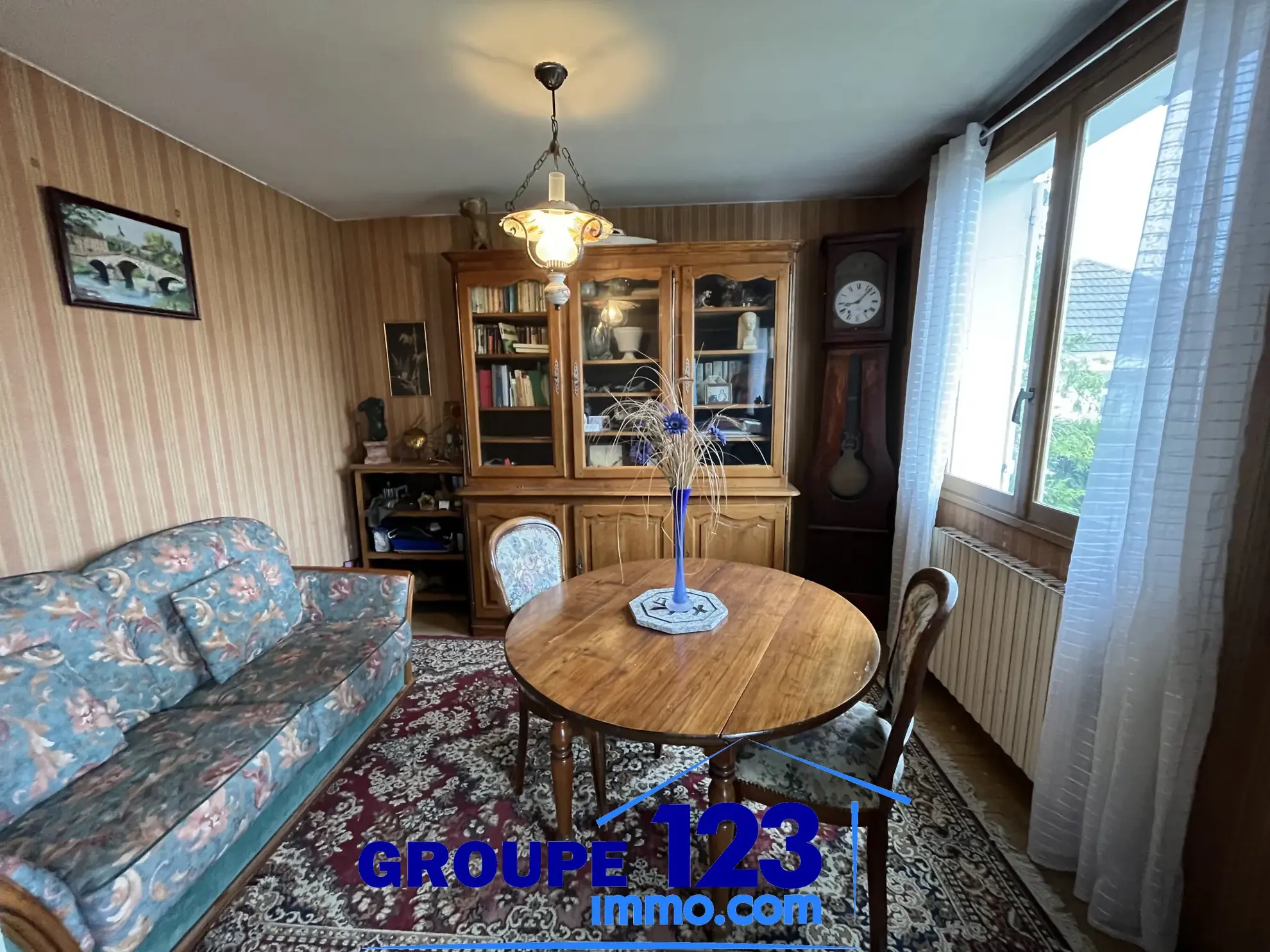 À vendre à Auxerre : pavillon avec sous-sol et terrain spacieux de 1009 m² 