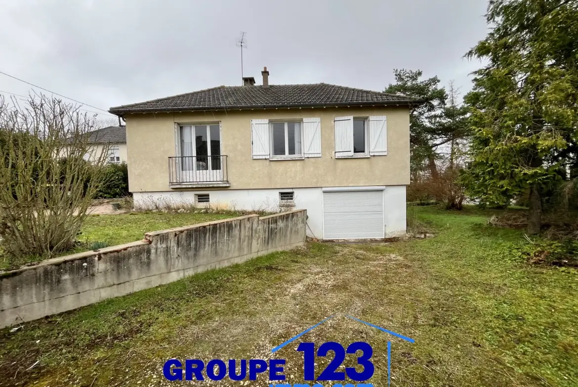 À vendre à Auxerre : pavillon avec sous-sol et terrain spacieux de 1009 m² 