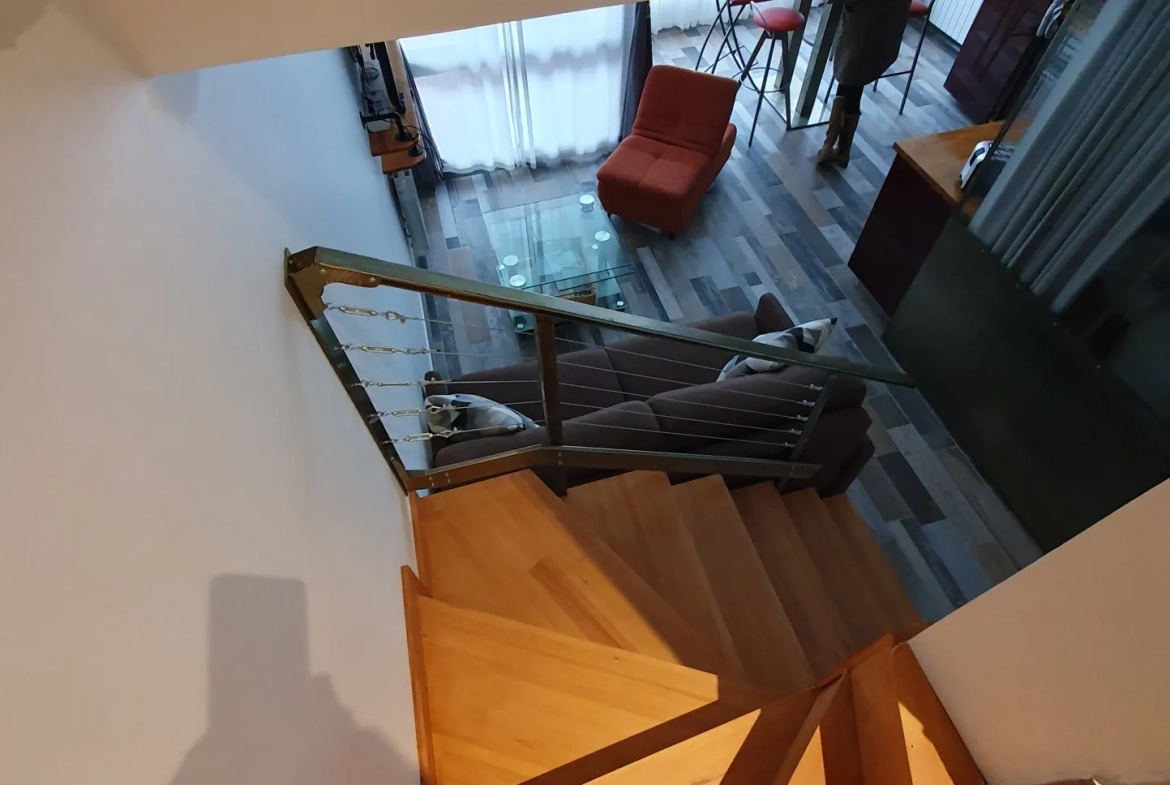 Appartement en duplex rénové avec terrasse et vue marina à Deauville 