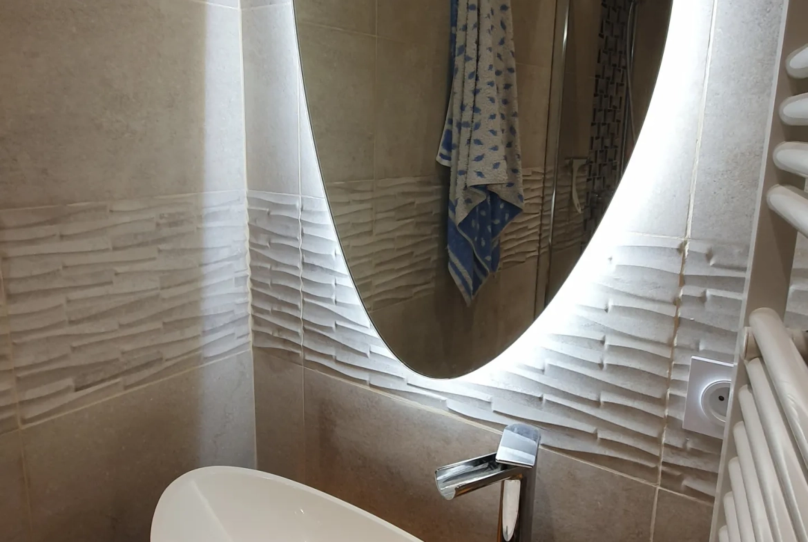 Appartement en duplex rénové avec terrasse et vue marina à Deauville 