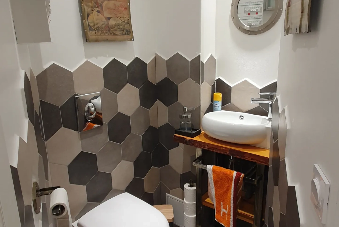 Appartement en duplex rénové avec terrasse et vue marina à Deauville 