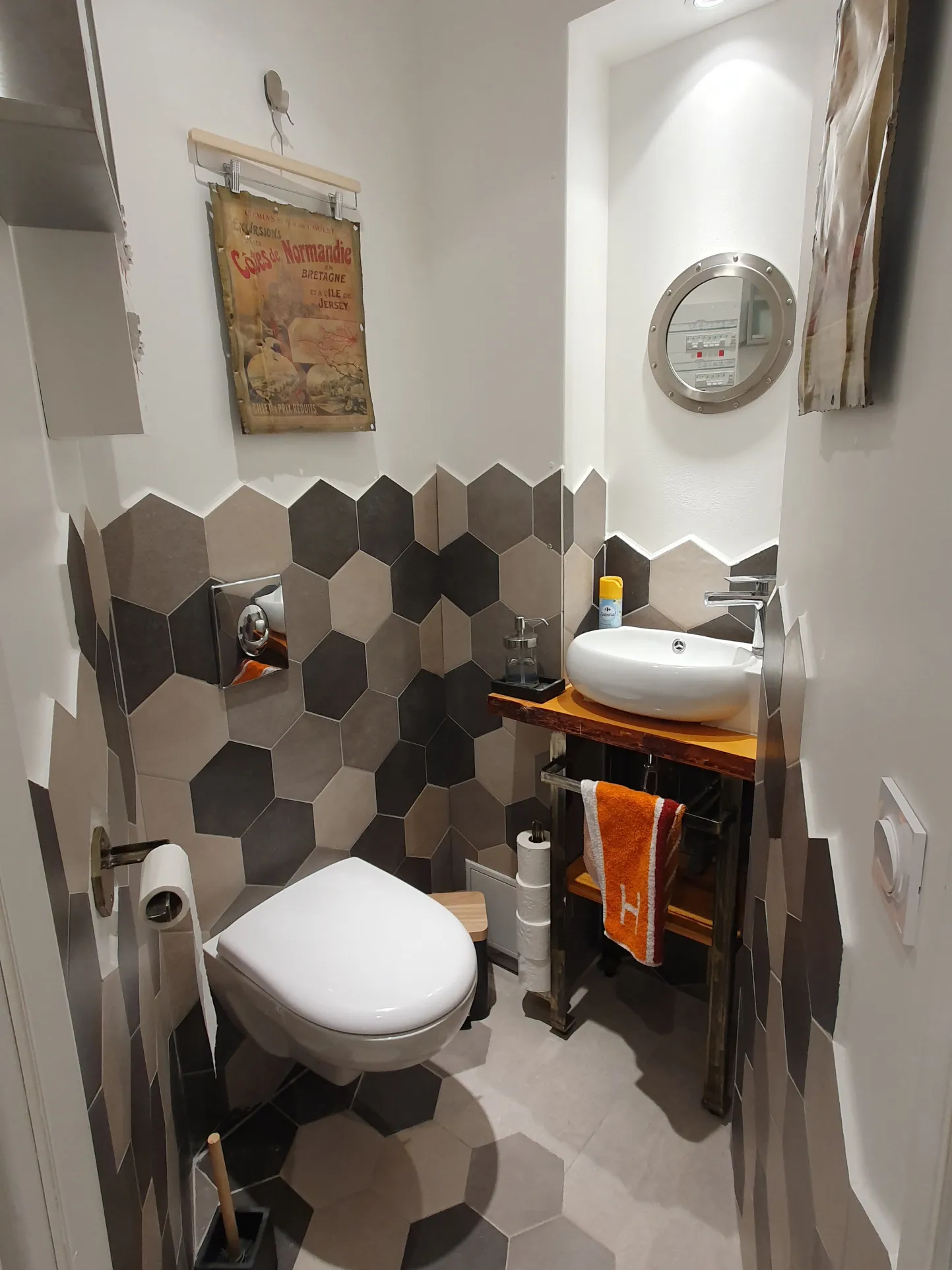 Appartement en duplex rénové avec terrasse et vue marina à Deauville 