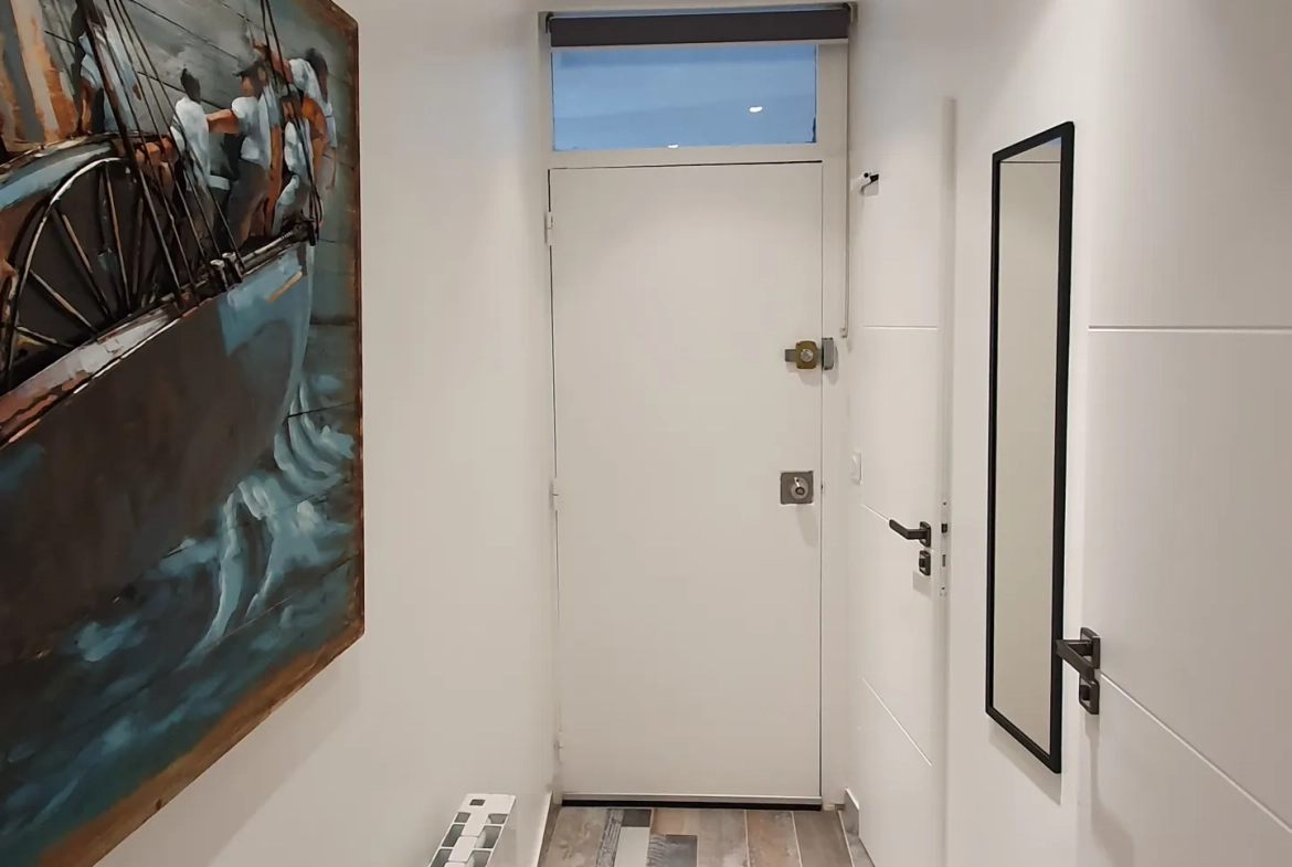 Appartement en duplex rénové avec terrasse et vue marina à Deauville 