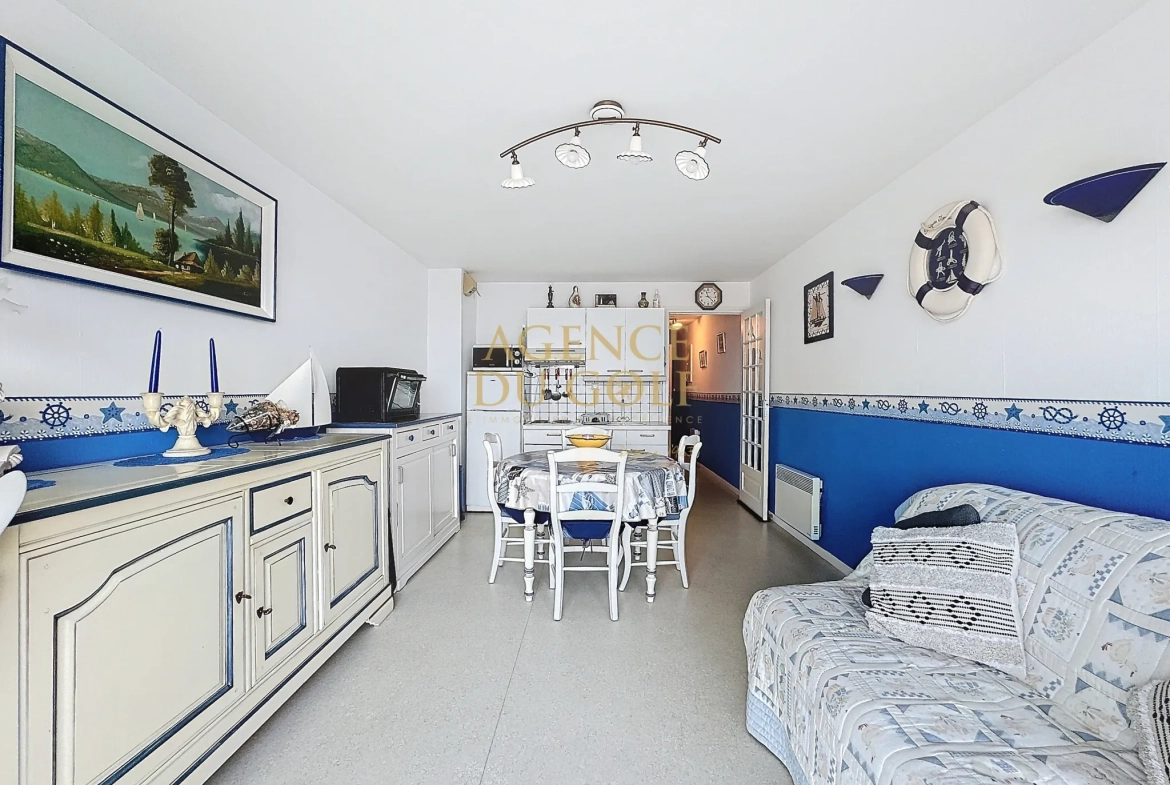 Appartement T2 en front de mer à Stella Plage avec balcon, cave et parking 
