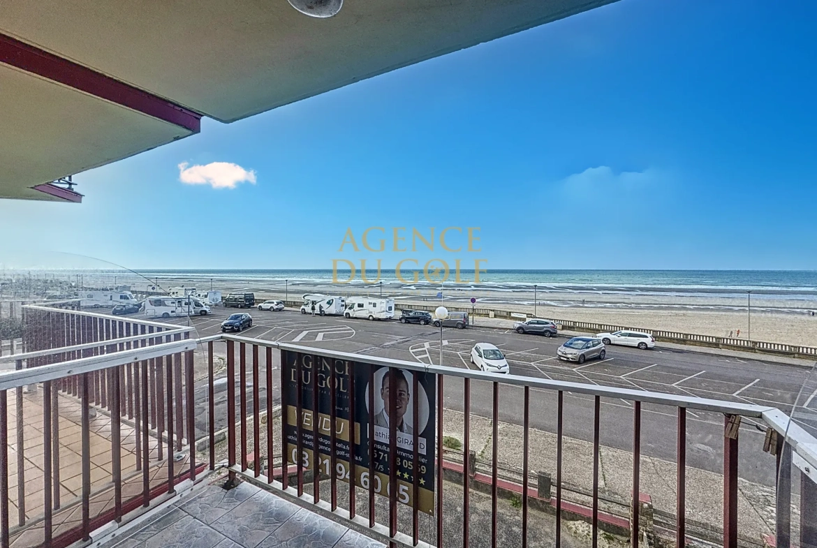 Appartement T2 en front de mer à Stella Plage avec balcon, cave et parking 