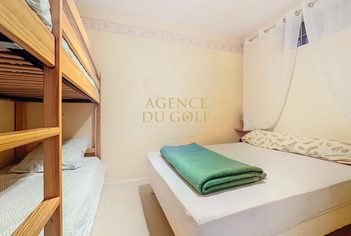 Appartement T2 en front de mer à Stella Plage avec balcon, cave et parking 
