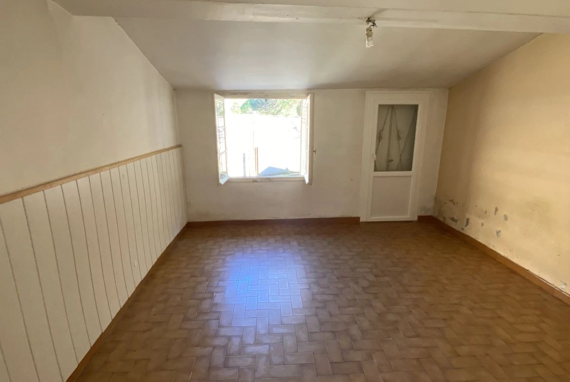 Maison à vendre au centre-ville de Langon avec jardin et terrasse 