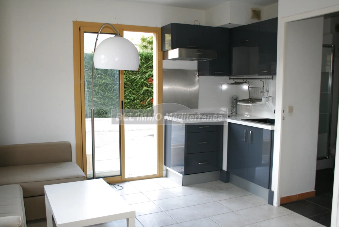 Studio de 20 m² avec loggia à Cavalaire-sur-Mer, idéal investissement 