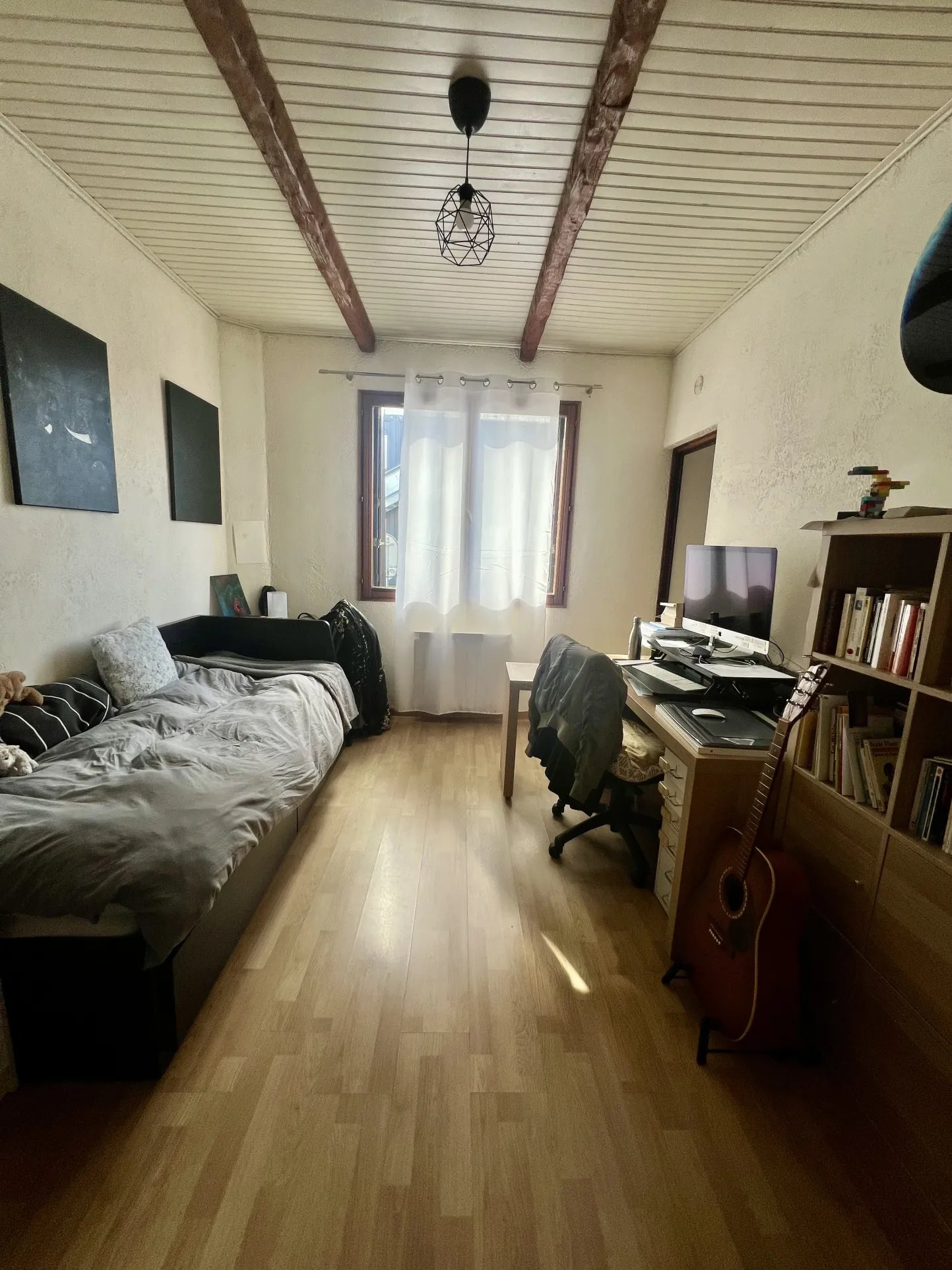 Maison individuelle de 86 m² avec jardin proche des écoles et des gares à Mantes-la-Ville 