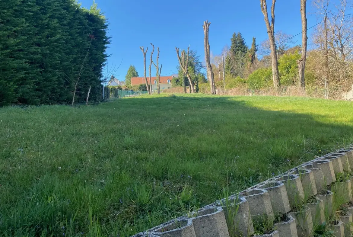 Maison T5 avec garage, cave et terrain à Bellerive-sur-Allier - 107 m² 
