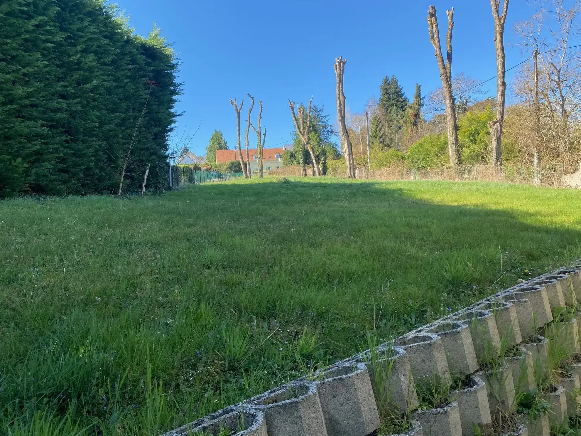 Maison T5 avec garage, cave et terrain à Bellerive-sur-Allier - 107 m² 