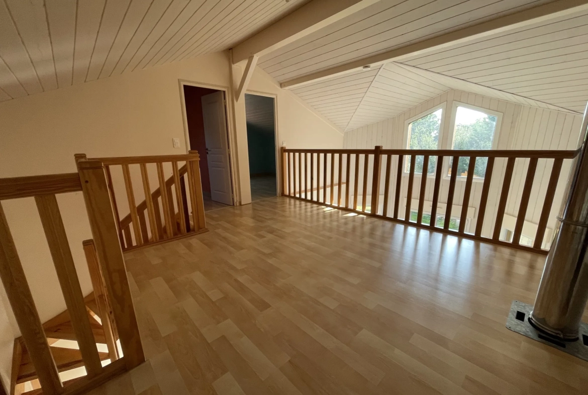 Maison T5 avec garage, cave et terrain à Bellerive-sur-Allier - 107 m² 