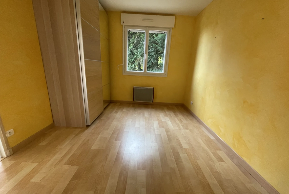 Maison T5 avec garage, cave et terrain à Bellerive-sur-Allier - 107 m² 