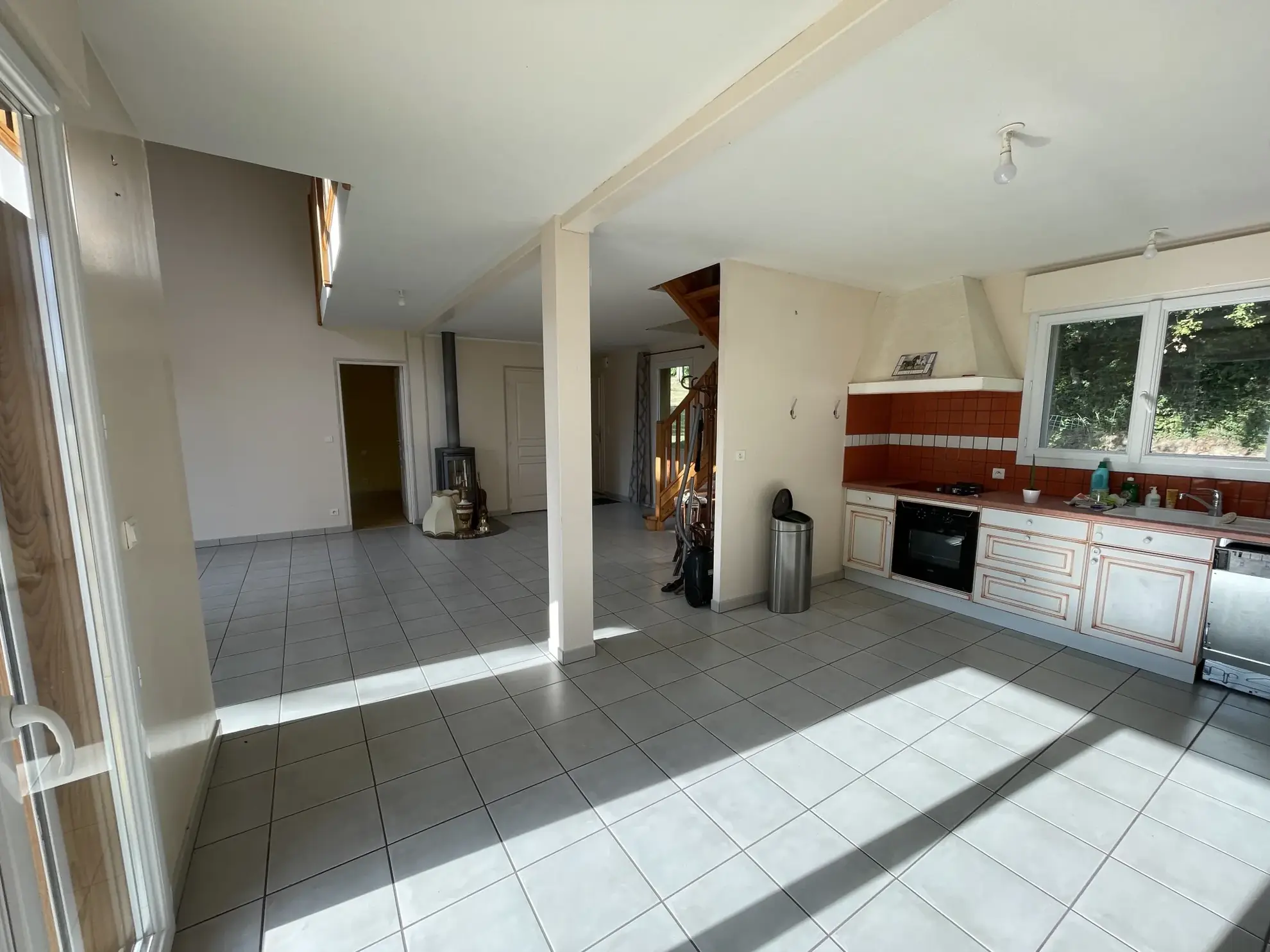 Maison T5 avec garage, cave et terrain à Bellerive-sur-Allier - 107 m² 