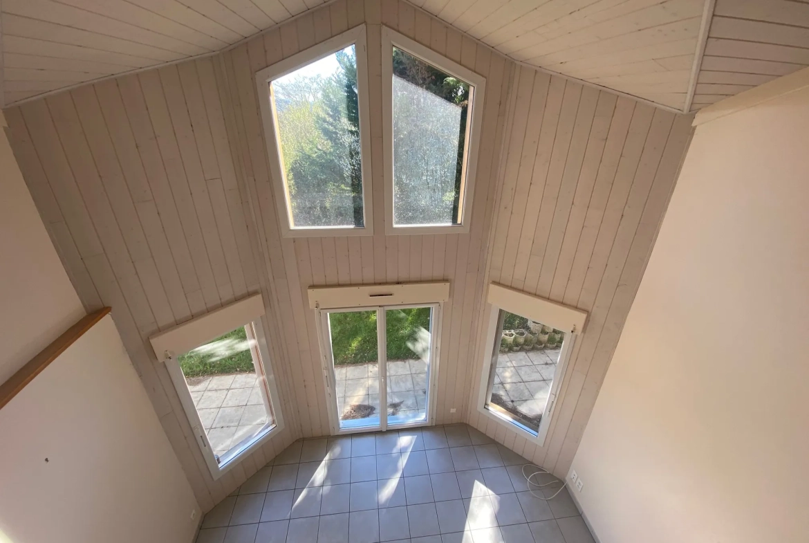 Maison T5 avec garage, cave et terrain à Bellerive-sur-Allier - 107 m² 