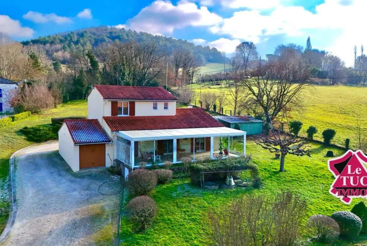 Belle maison familiale avec jardin et vérandas chauffées à Penne d'Agenais 
