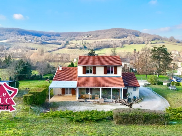 Belle maison familiale avec jardin et vérandas chauffées à Penne d'Agenais