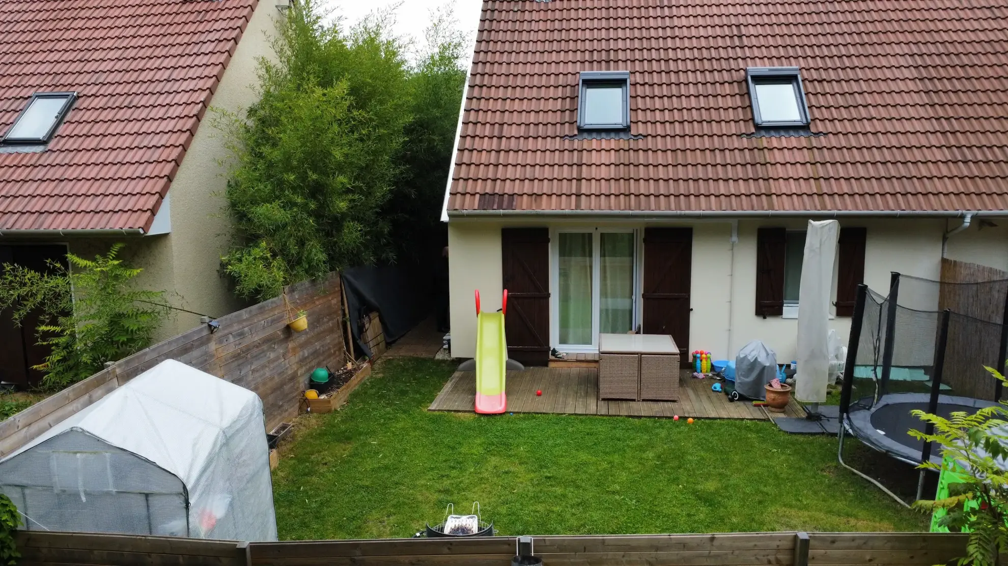 Belle maison de 90m² à Mantes-la-Ville avec jardin clos et proximité des écoles 