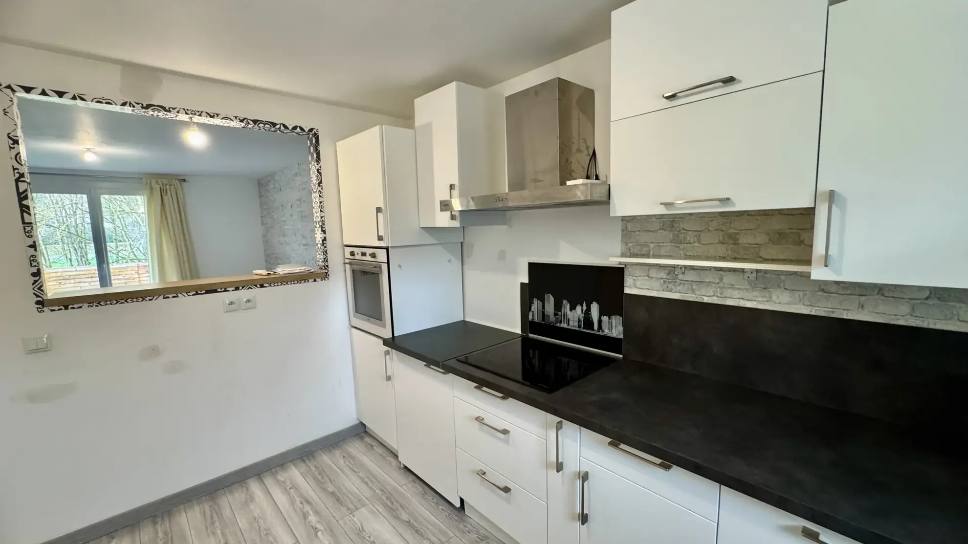 Belle maison de 90m² à Mantes-la-Ville avec jardin clos et proximité des écoles 