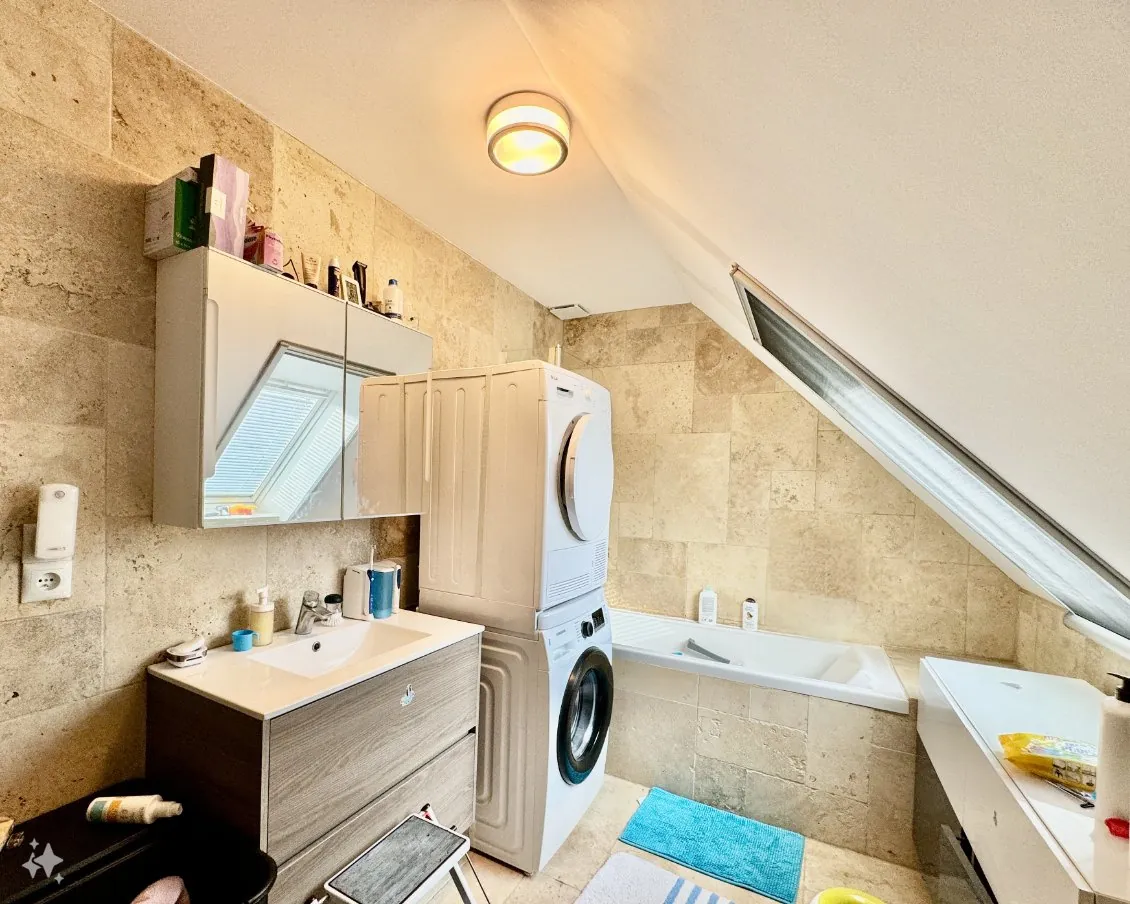 Belle maison de 90m² à Mantes-la-Ville avec jardin clos et proximité des écoles 
