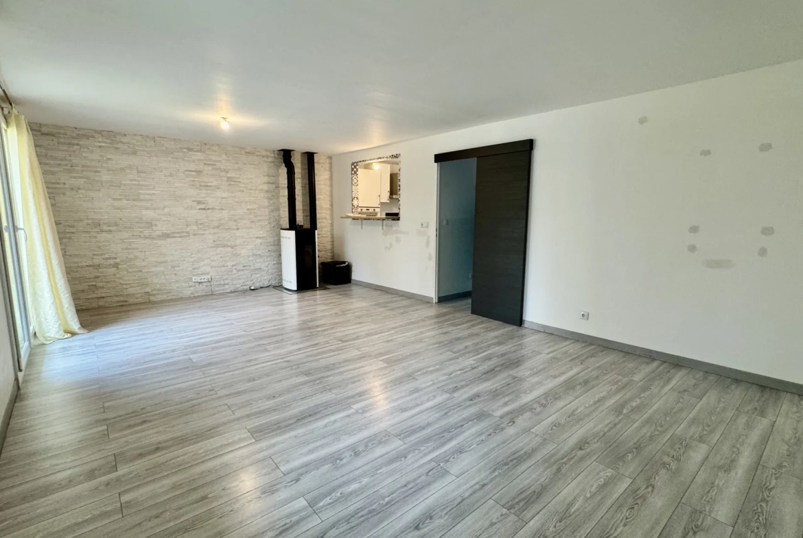 Belle maison de 90m² à Mantes-la-Ville avec jardin clos et proximité des écoles 
