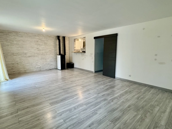Belle maison de 90m² à Mantes-la-Ville avec jardin clos et proximité des écoles 