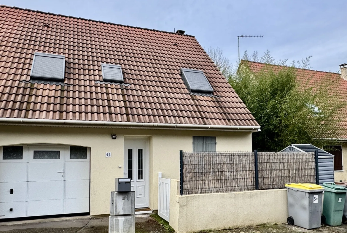 Belle maison de 90m² à Mantes-la-Ville avec jardin clos et proximité des écoles 