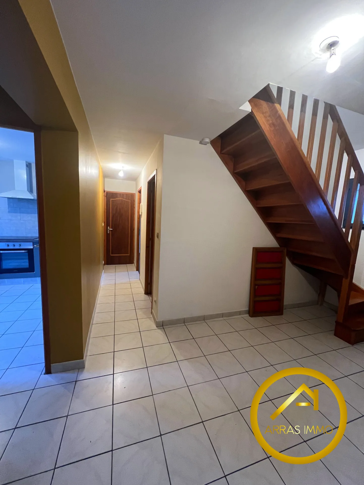 Maison individuelle à Bucquoy de 110 m² avec jardin, garages et 4 chambres - Vente dans le Pas-de-Calais 