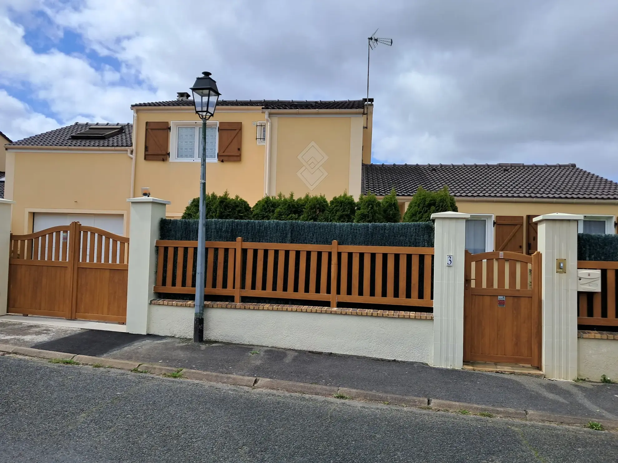 Maison en viager occupé à Lesigny - 135 m² avec garage et jardin 