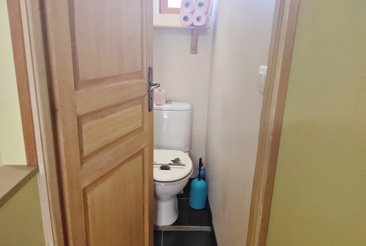 Achat appartement rénové de 4 pièces en triplex à Roquebillière, vallée de la Vésubie 